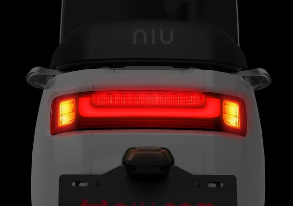 NIU  MQi+Sport  4842 - Zweisitzer (inkl. Überführungspauschale)